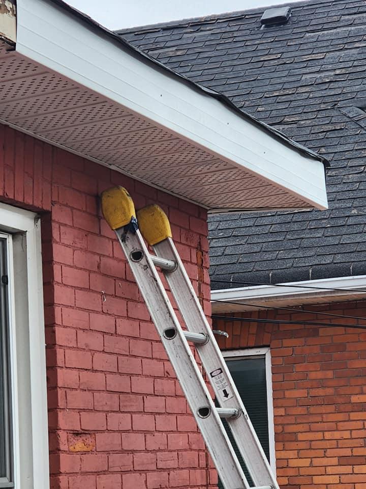 Transform your home in the Durham Region with top-notch soffit, fascia, and siding installations by Colin's Roofing & Eavestrough.